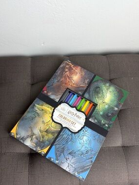 Harry Potter Coloring Book Set w/ Markers New Gift Set Wizarding World